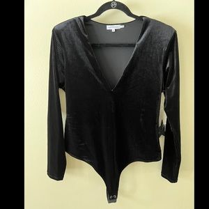 Good American Velvet V-Neck Bodysuit | 4 (XL)